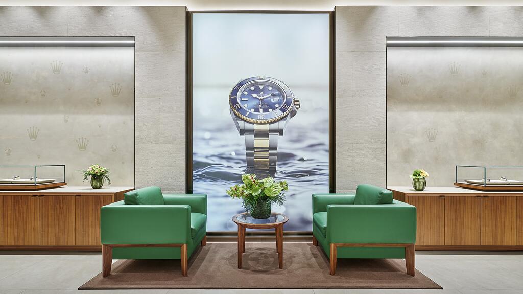The Rolex section of the Razny Jewelers store in downtown Chicago. Rolex section Razny Jewelers downtown Chicago
